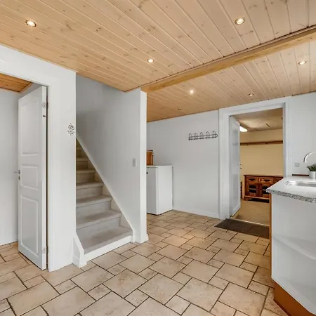 Wilmar - 1km To The Fjord By Interhome Feriehus
